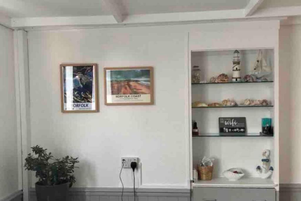 Dog Friendly Cottage 2 Mins To Beach With Hot Tub And Zappi Ev Lessingham Exterior photo