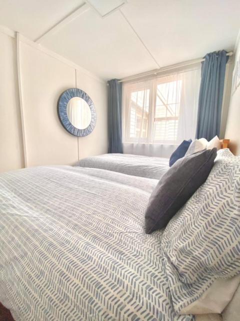 Dog Friendly Cottage 2 Mins To Beach With Hot Tub And Zappi Ev Lessingham Exterior photo
