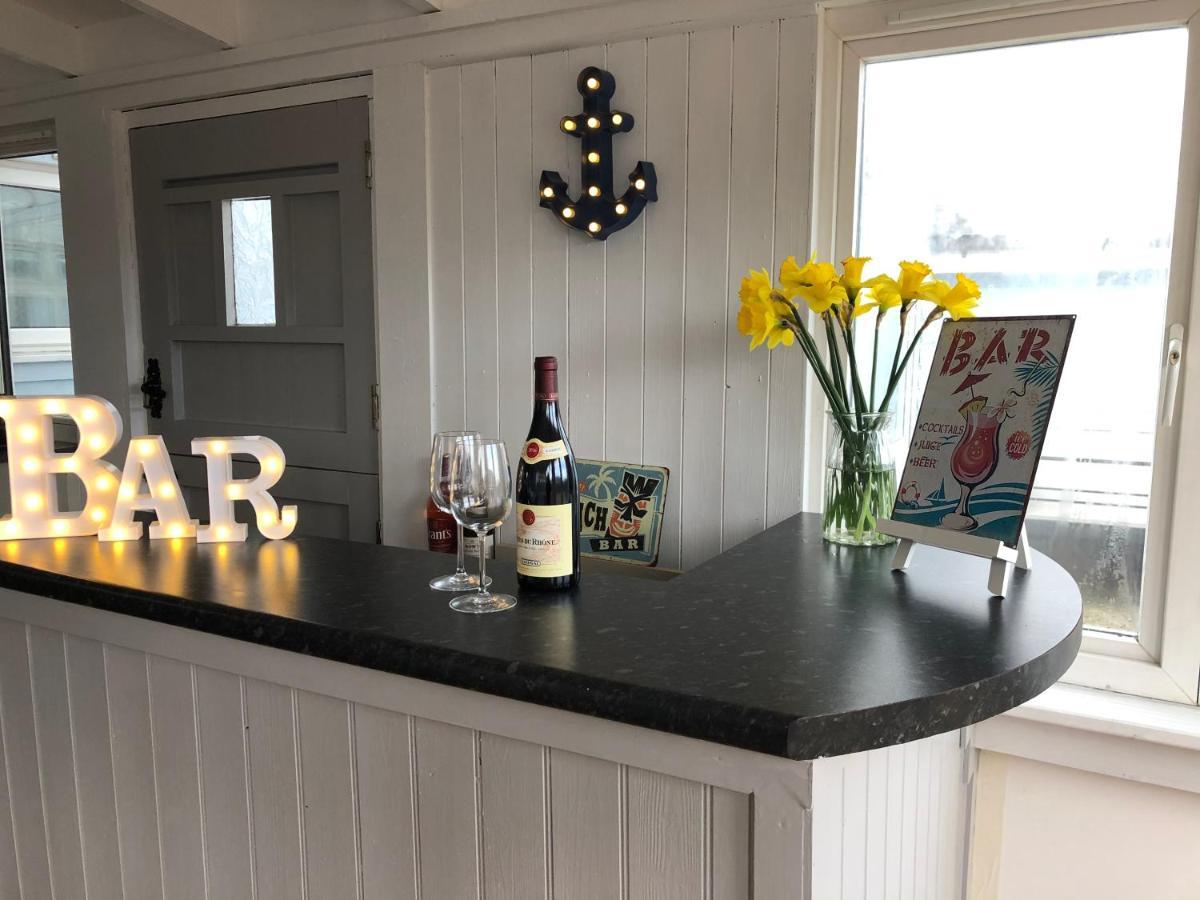 Dog Friendly Cottage 2 Mins To Beach With Hot Tub And Zappi Ev Lessingham Exterior photo