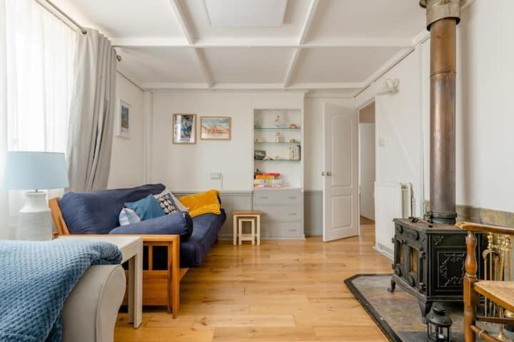 Dog Friendly Cottage 2 Mins To Beach With Hot Tub And Zappi Ev Lessingham Exterior photo
